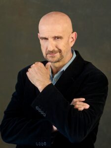 Dr. Tóth Gyula Ernő - konfliktuskezelés - a Konfliktus című könyv szerzője